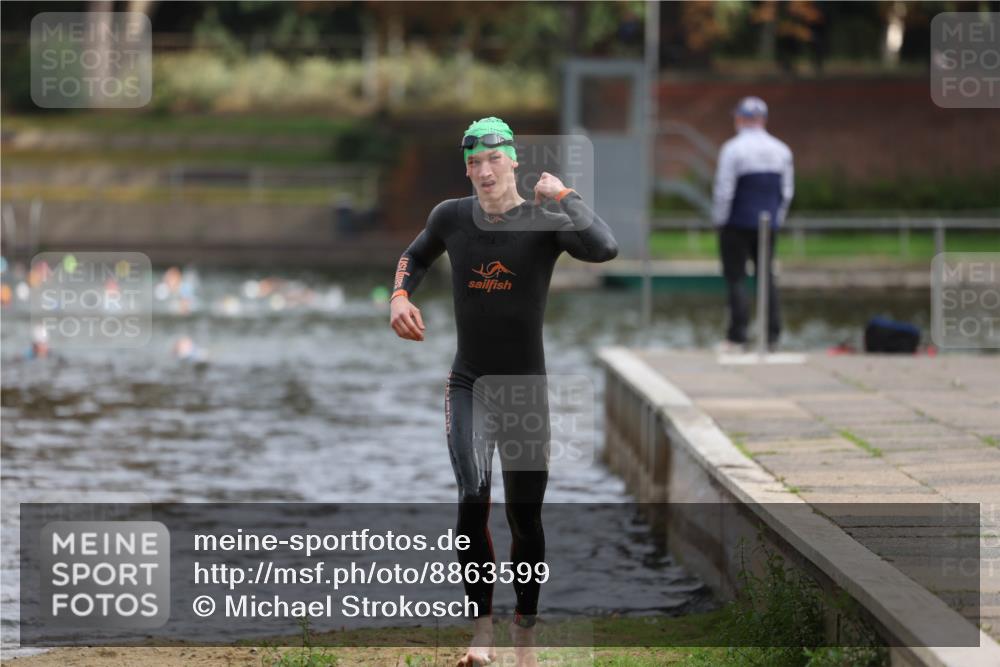 14.09.2025 - Stadtparktriathlon Michael Strokosch http://msf.ph/oto/8863599 14.09.2025 10:31:09 Schwimmen 813 meine-sportfotos.de