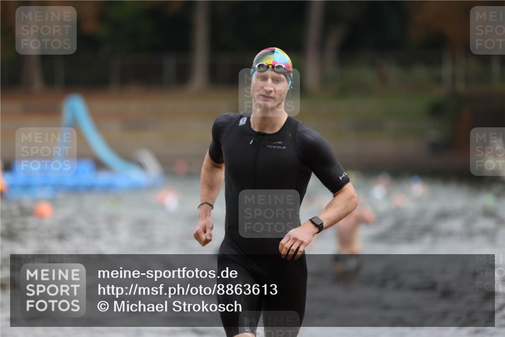 14.09.2025 - Stadtparktriathlon Michael Strokosch http://msf.ph/oto/8863613 14.09.2025 10:31:34 Schwimmen 764 meine-sportfotos.de
