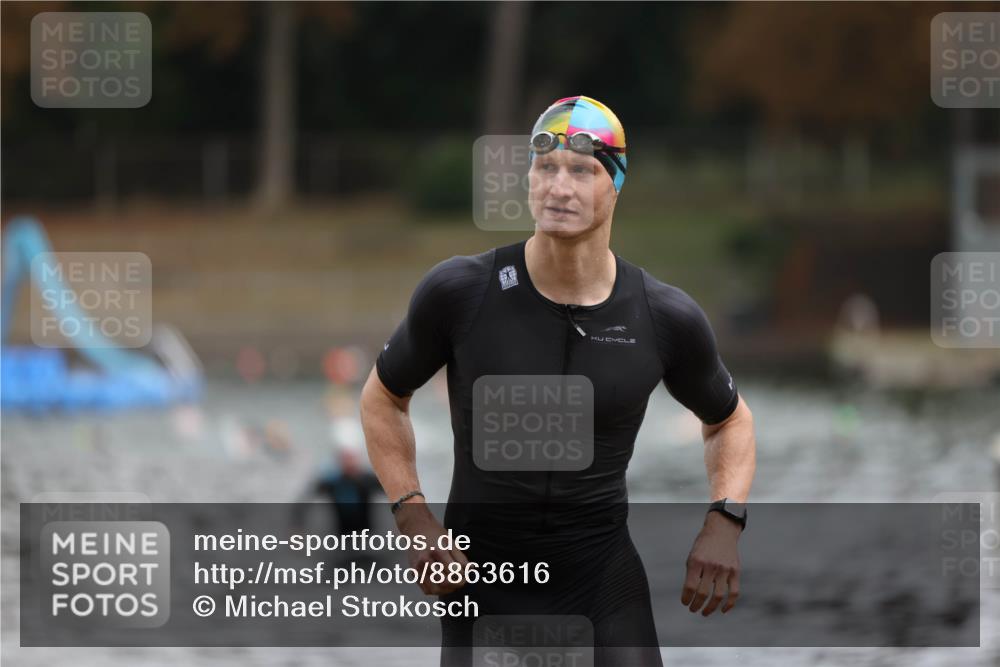 14.09.2025 - Stadtparktriathlon Michael Strokosch http://msf.ph/oto/8863616 14.09.2025 10:31:34 Schwimmen 764 meine-sportfotos.de