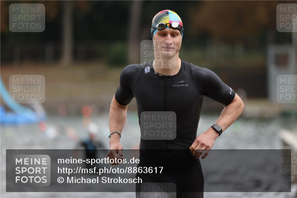 14.09.2025 - Stadtparktriathlon Michael Strokosch http://msf.ph/oto/8863617 14.09.2025 10:31:35 Schwimmen 764 meine-sportfotos.de