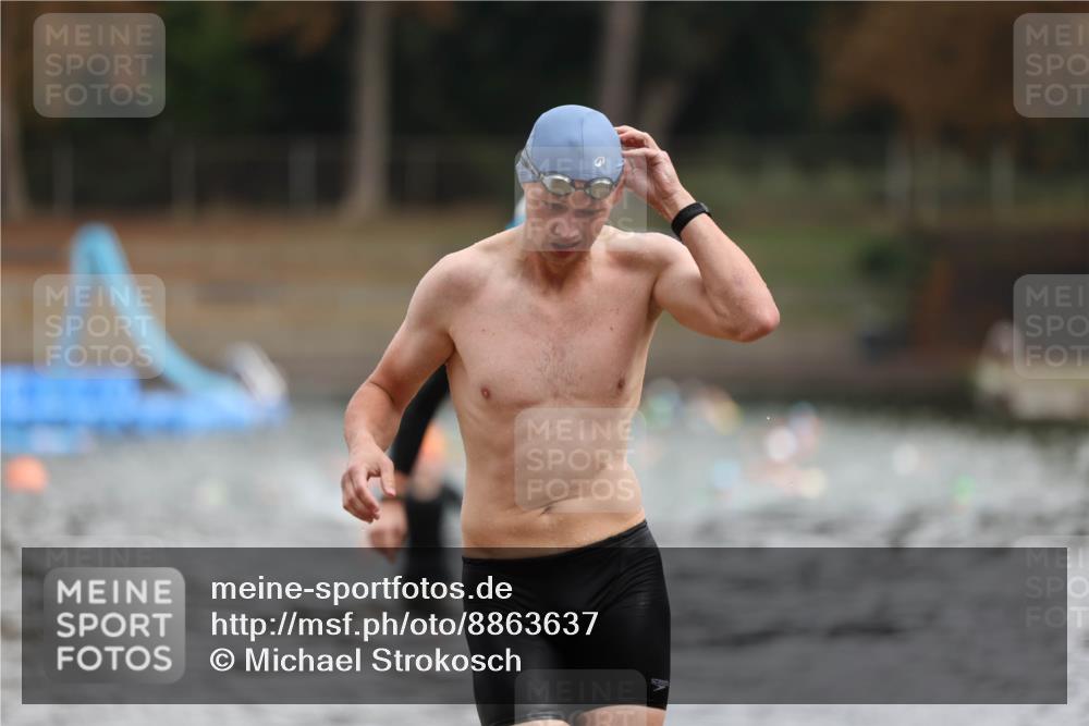 14.09.2025 - Stadtparktriathlon Michael Strokosch http://msf.ph/oto/8863637 14.09.2025 10:31:48 Schwimmen 737, 804, 811 meine-sportfotos.de