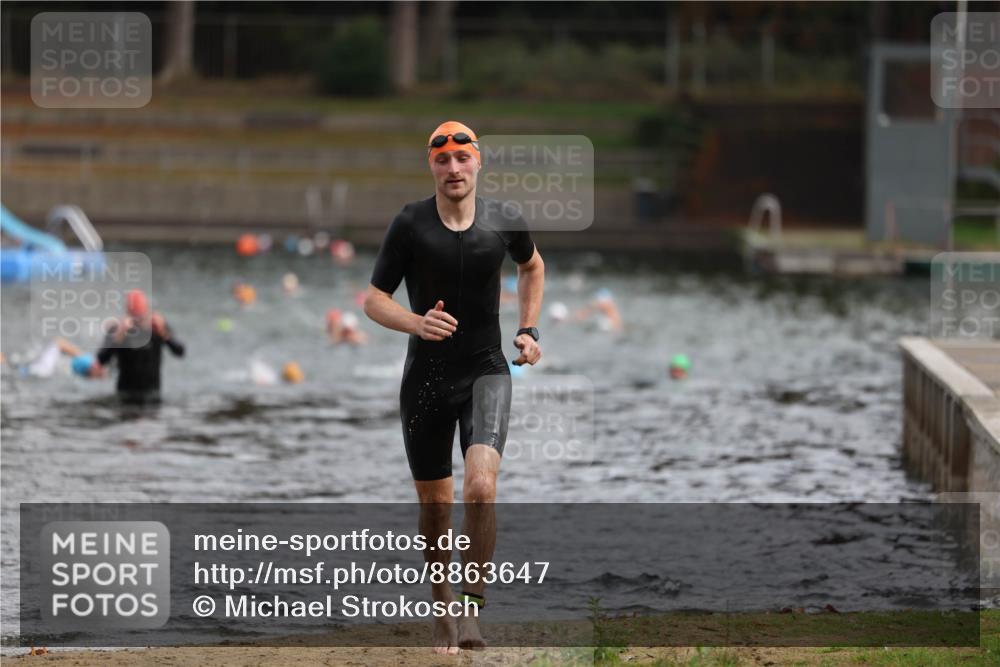14.09.2025 - Stadtparktriathlon Michael Strokosch http://msf.ph/oto/8863647 14.09.2025 10:31:57 Schwimmen 737 meine-sportfotos.de