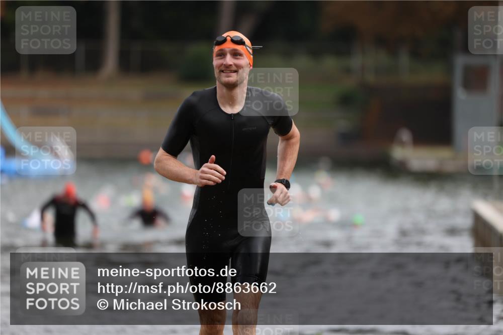 14.09.2025 - Stadtparktriathlon Michael Strokosch http://msf.ph/oto/8863662 14.09.2025 10:31:59 Schwimmen 737 meine-sportfotos.de