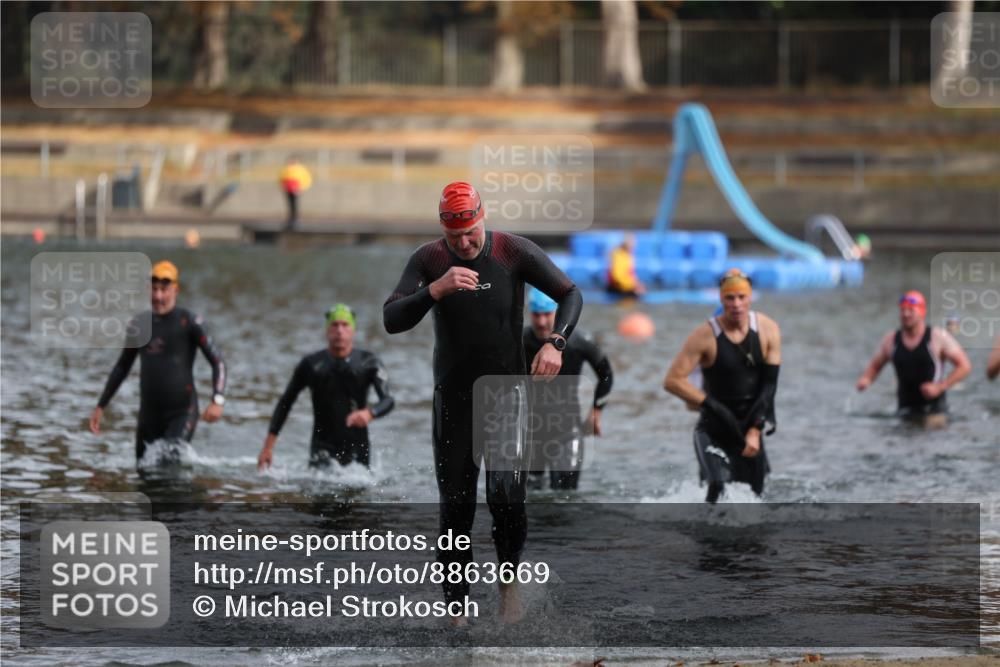 14.09.2025 - Stadtparktriathlon Michael Strokosch http://msf.ph/oto/8863669 14.09.2025 10:32:15 Schwimmen 732, 748, 753, 758, 759, 796 meine-sportfotos.de