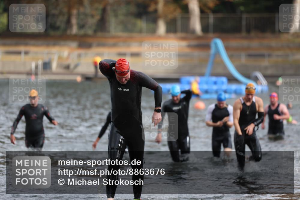 14.09.2025 - Stadtparktriathlon Michael Strokosch http://msf.ph/oto/8863676 14.09.2025 10:32:16 Schwimmen 732, 748, 753, 758, 759, 782, 796, 800 meine-sportfotos.de
