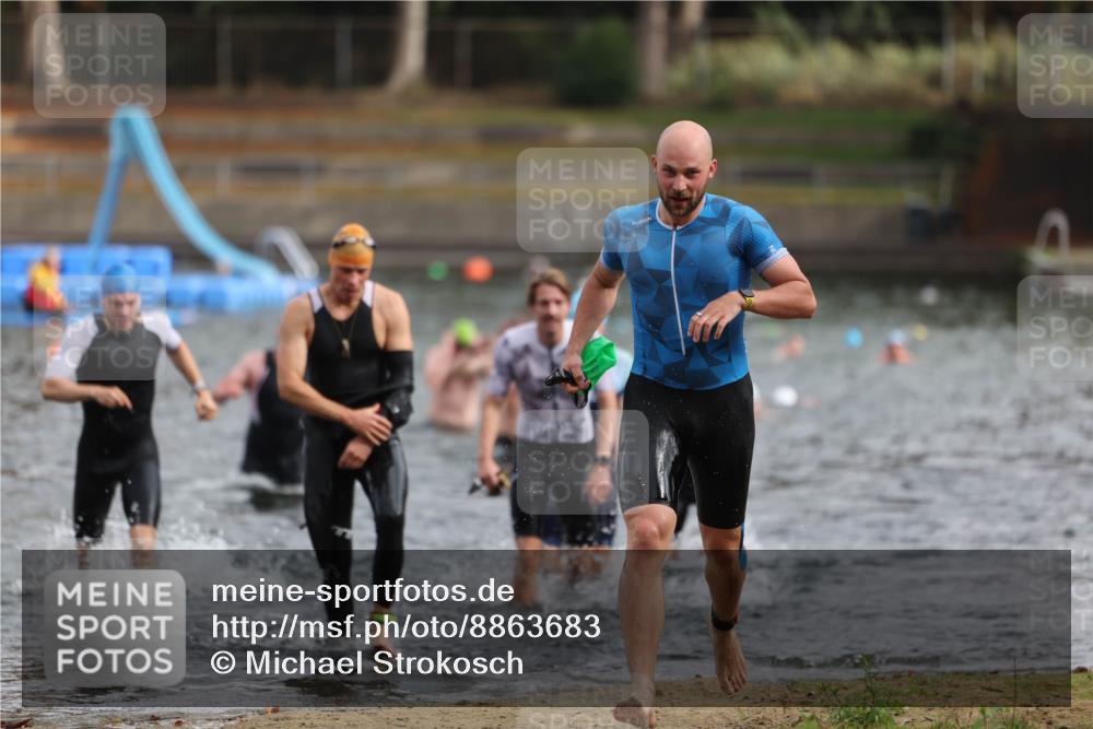 14.09.2025 - Stadtparktriathlon Michael Strokosch http://msf.ph/oto/8863683 14.09.2025 10:32:19 Schwimmen 732, 748, 753, 758, 759, 780, 782, 785, 796, 799, 800 meine-sportfotos.de