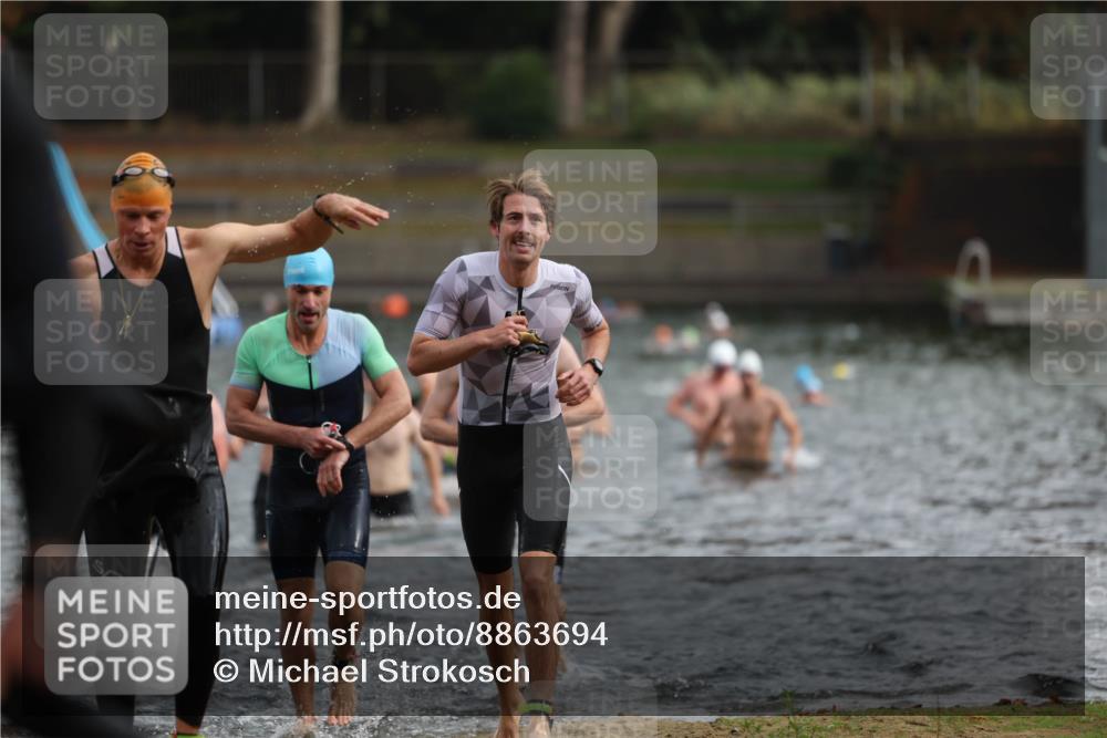 14.09.2025 - Stadtparktriathlon Michael Strokosch http://msf.ph/oto/8863694 14.09.2025 10:32:23 Schwimmen 732, 748, 753, 758, 759, 780, 782, 785, 796, 799, 800 meine-sportfotos.de