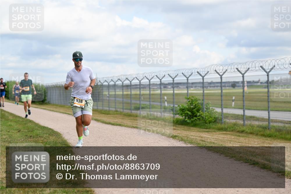14.09.2025 - Airport Race Dr. Thomas Lammeyer http://msf.ph/oto/8863709 14.09.2025 12:03:36 Laufen 938, 938 meine-sportfotos.de