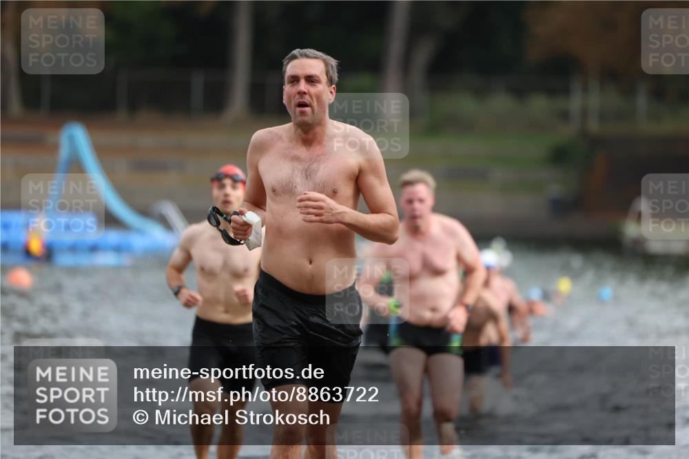 14.09.2025 - Stadtparktriathlon Michael Strokosch http://msf.ph/oto/8863722 14.09.2025 10:32:35 Schwimmen 723, 740, 762, 781, 785, 801, 815 meine-sportfotos.de