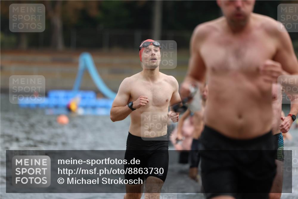 14.09.2025 - Stadtparktriathlon Michael Strokosch http://msf.ph/oto/8863730 14.09.2025 10:32:38 Schwimmen 723, 740, 762, 781, 801, 815, 816 meine-sportfotos.de