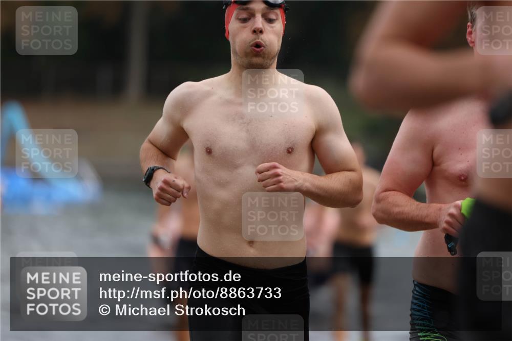 14.09.2025 - Stadtparktriathlon Michael Strokosch http://msf.ph/oto/8863733 14.09.2025 10:32:39 Schwimmen 723, 736, 740, 762, 781, 801, 815, 816 meine-sportfotos.de