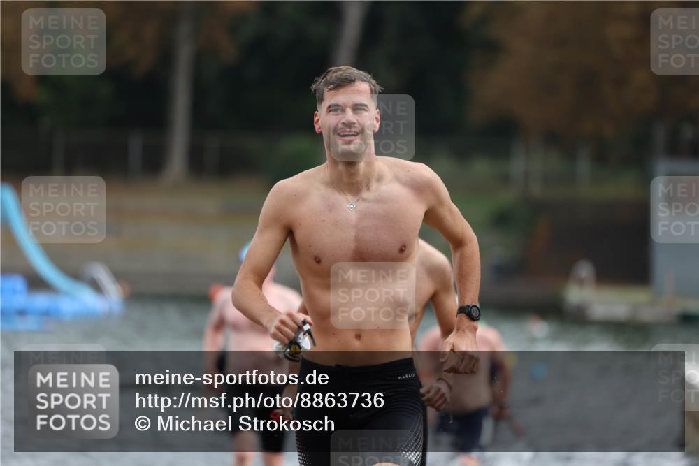 14.09.2025 - Stadtparktriathlon Michael Strokosch http://msf.ph/oto/8863736 14.09.2025 10:32:42 Schwimmen 723, 736, 740, 762, 776, 781, 815, 816 meine-sportfotos.de
