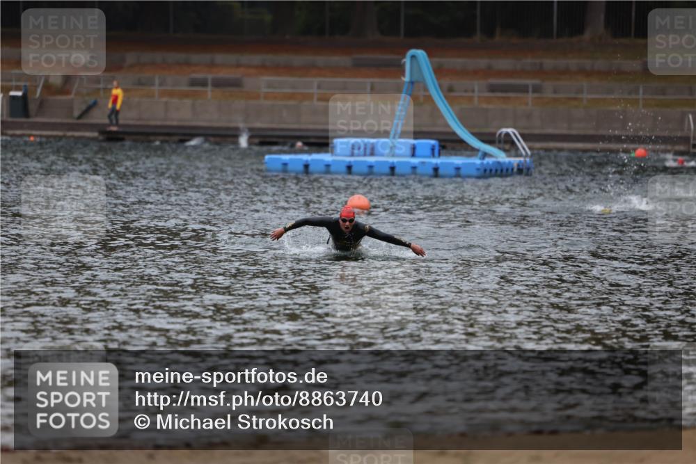 14.09.2025 - Stadtparktriathlon Michael Strokosch http://msf.ph/oto/8863740 14.09.2025 08:48:56 Schwimmen  meine-sportfotos.de