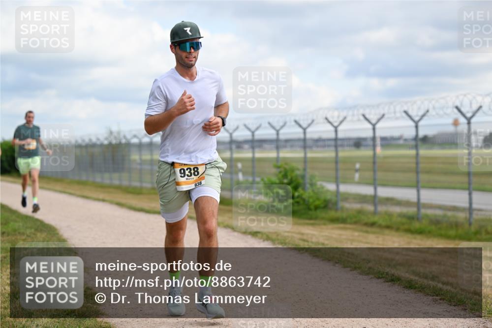 14.09.2025 - Airport Race Dr. Thomas Lammeyer http://msf.ph/oto/8863742 14.09.2025 12:03:37 Laufen 938, 938 meine-sportfotos.de