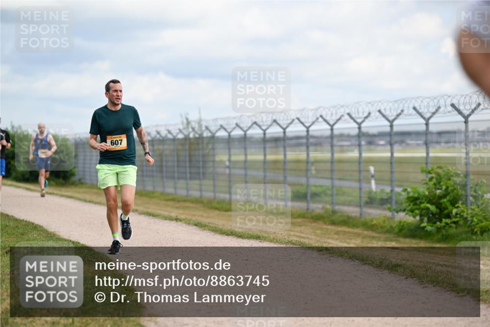 14.09.2025 - Airport Race Dr. Thomas Lammeyer http://msf.ph/oto/8863745 14.09.2025 12:03:38 Laufen 607 meine-sportfotos.de