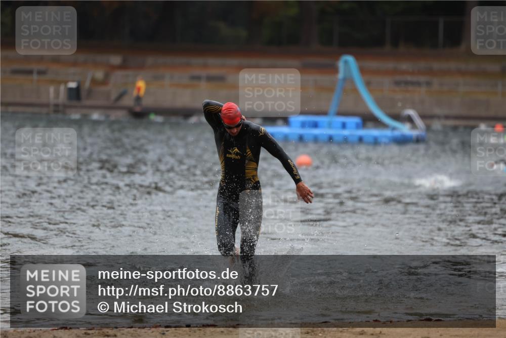 14.09.2025 - Stadtparktriathlon Michael Strokosch http://msf.ph/oto/8863757 14.09.2025 08:49:07 Schwimmen 315 meine-sportfotos.de