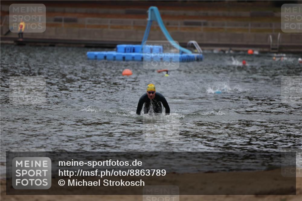 14.09.2025 - Stadtparktriathlon Michael Strokosch http://msf.ph/oto/8863789 14.09.2025 08:49:18 Schwimmen 310 meine-sportfotos.de