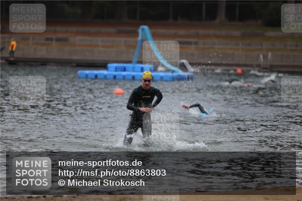 14.09.2025 - Stadtparktriathlon Michael Strokosch http://msf.ph/oto/8863803 14.09.2025 08:49:20 Schwimmen 310 meine-sportfotos.de