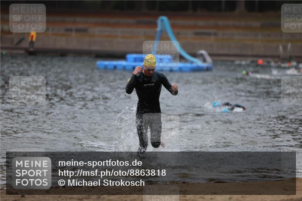 14.09.2025 - Stadtparktriathlon Michael Strokosch http://msf.ph/oto/8863818 14.09.2025 08:49:22 Schwimmen 310 meine-sportfotos.de