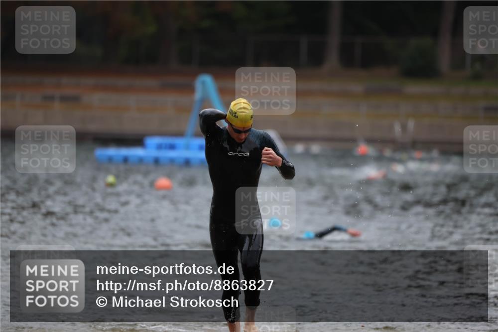 14.09.2025 - Stadtparktriathlon Michael Strokosch http://msf.ph/oto/8863827 14.09.2025 08:49:24 Schwimmen 310 meine-sportfotos.de