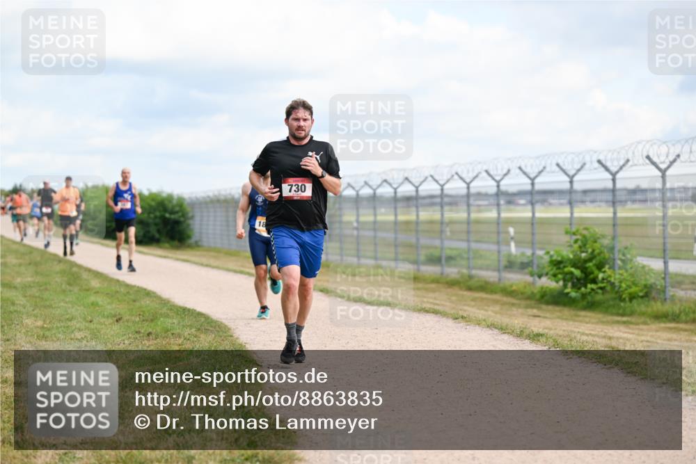 14.09.2025 - Airport Race Dr. Thomas Lammeyer http://msf.ph/oto/8863835 14.09.2025 12:03:45 Laufen 18, 730 meine-sportfotos.de