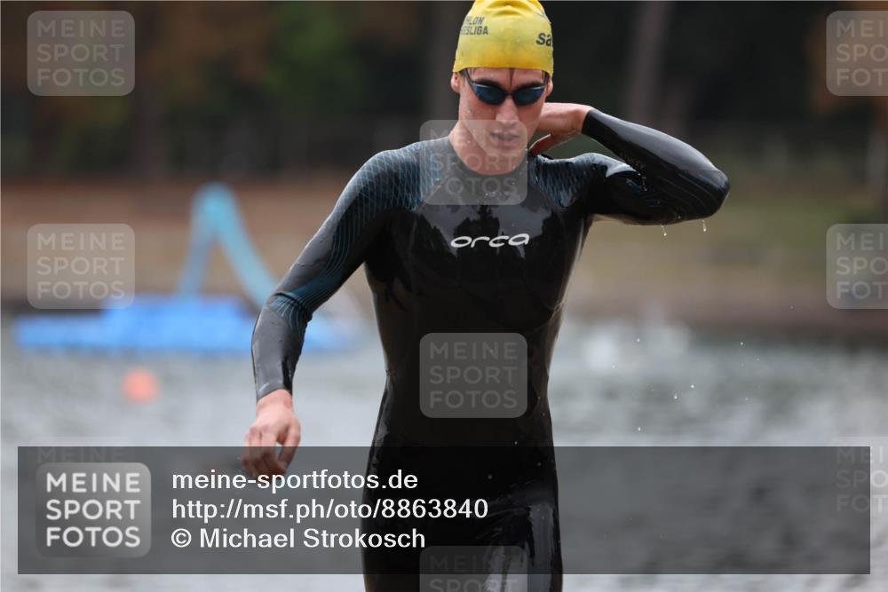 14.09.2025 - Stadtparktriathlon Michael Strokosch http://msf.ph/oto/8863840 14.09.2025 08:49:27 Schwimmen 307, 310, 334 meine-sportfotos.de