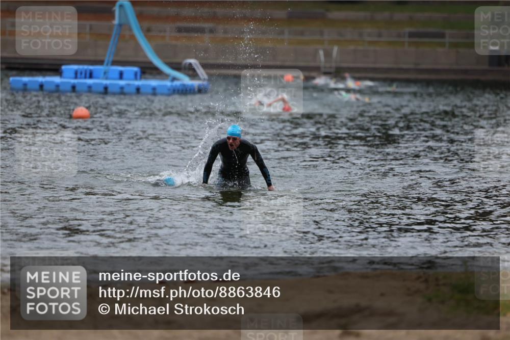 14.09.2025 - Stadtparktriathlon Michael Strokosch http://msf.ph/oto/8863846 14.09.2025 08:49:29 Schwimmen 307, 310, 334 meine-sportfotos.de