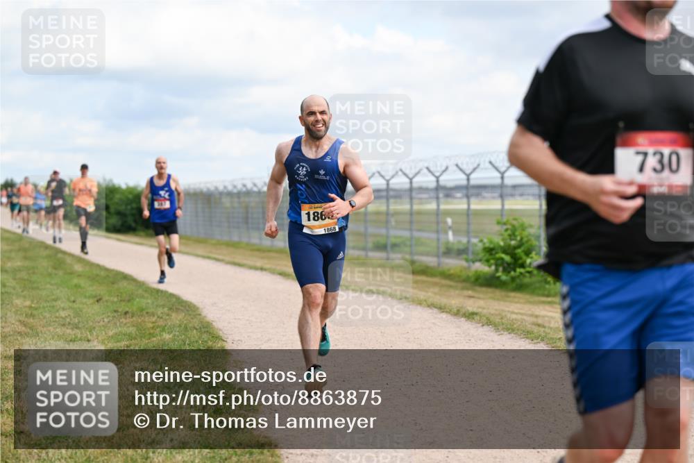 14.09.2025 - Airport Race Dr. Thomas Lammeyer http://msf.ph/oto/8863875 14.09.2025 12:03:47 Laufen 186, 1868, 730 meine-sportfotos.de