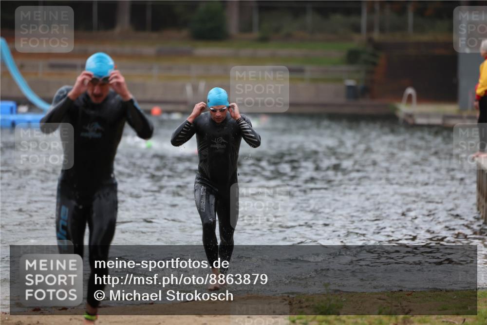 14.09.2025 - Stadtparktriathlon Michael Strokosch http://msf.ph/oto/8863879 14.09.2025 08:49:36 Schwimmen 307, 334 meine-sportfotos.de