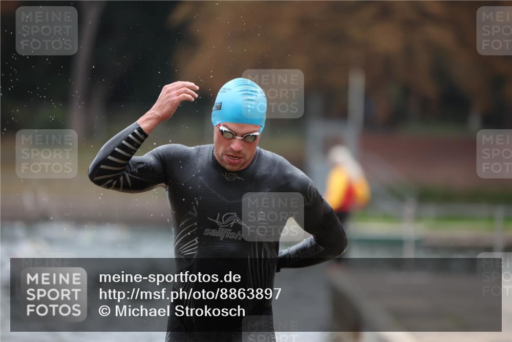14.09.2025 - Stadtparktriathlon Michael Strokosch http://msf.ph/oto/8863897 14.09.2025 08:49:40 Schwimmen 307, 334 meine-sportfotos.de