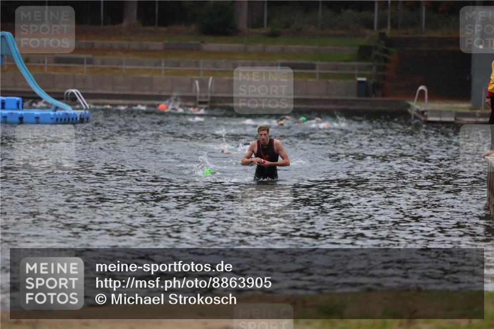 14.09.2025 - Stadtparktriathlon Michael Strokosch http://msf.ph/oto/8863905 14.09.2025 08:49:53 Schwimmen  meine-sportfotos.de