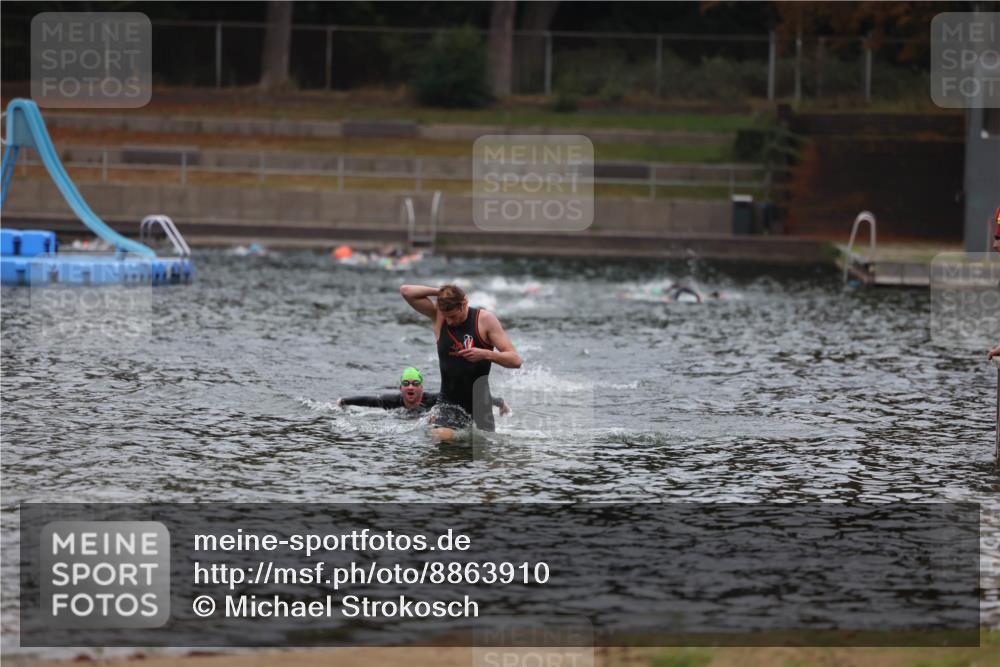14.09.2025 - Stadtparktriathlon Michael Strokosch http://msf.ph/oto/8863910 14.09.2025 08:49:57 Schwimmen 351 meine-sportfotos.de