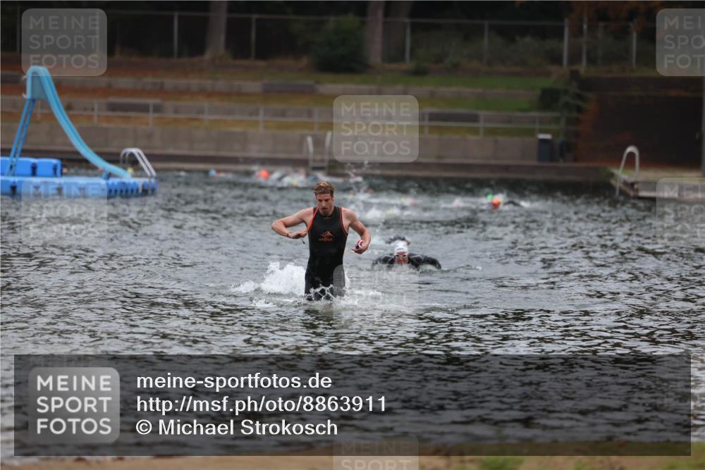 14.09.2025 - Stadtparktriathlon Michael Strokosch http://msf.ph/oto/8863911 14.09.2025 08:49:58 Schwimmen 351 meine-sportfotos.de