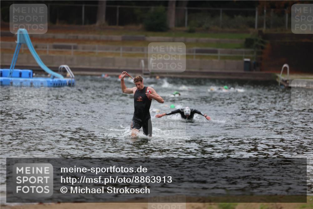 14.09.2025 - Stadtparktriathlon Michael Strokosch http://msf.ph/oto/8863913 14.09.2025 08:49:58 Schwimmen 351 meine-sportfotos.de