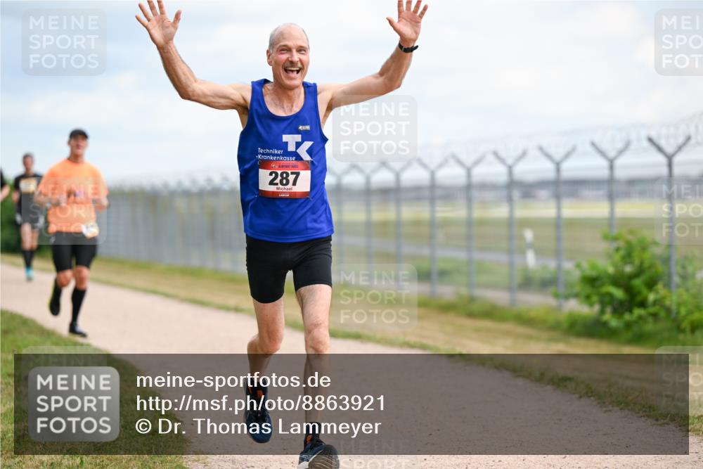14.09.2025 - Airport Race Dr. Thomas Lammeyer http://msf.ph/oto/8863921 14.09.2025 12:03:51 Laufen 287 meine-sportfotos.de