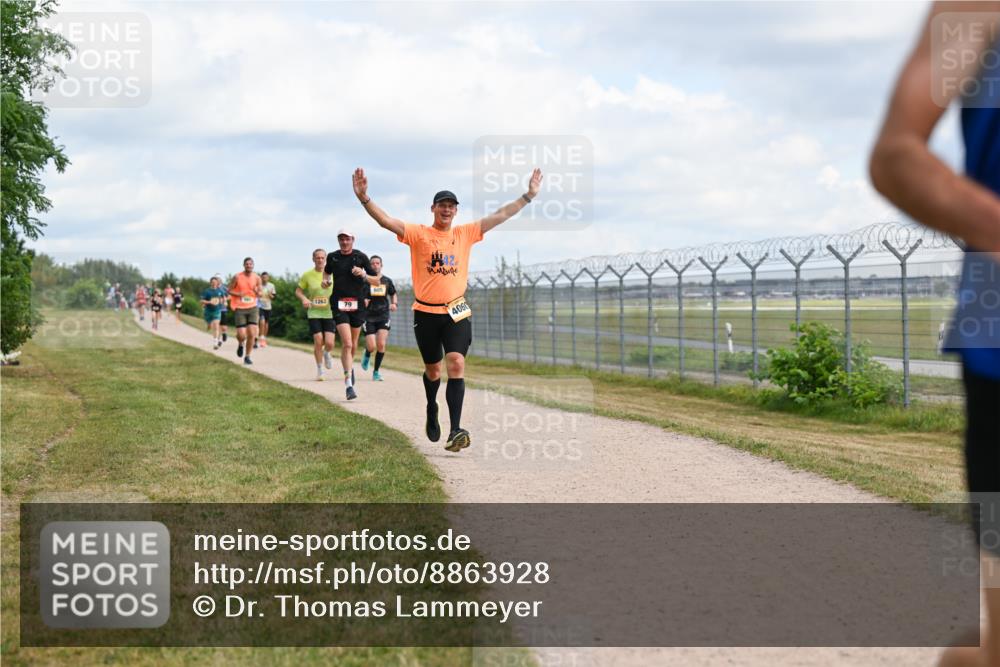14.09.2025 - Airport Race Dr. Thomas Lammeyer http://msf.ph/oto/8863928 14.09.2025 12:03:53 Laufen 1262, 42, 4060 meine-sportfotos.de