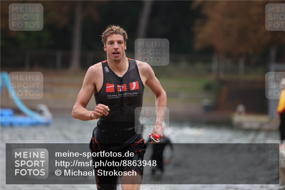 14.09.2025 - Stadtparktriathlon Michael Strokosch http://msf.ph/oto/8863948 14.09.2025 08:50:07 Schwimmen 309, 351, 355 meine-sportfotos.de