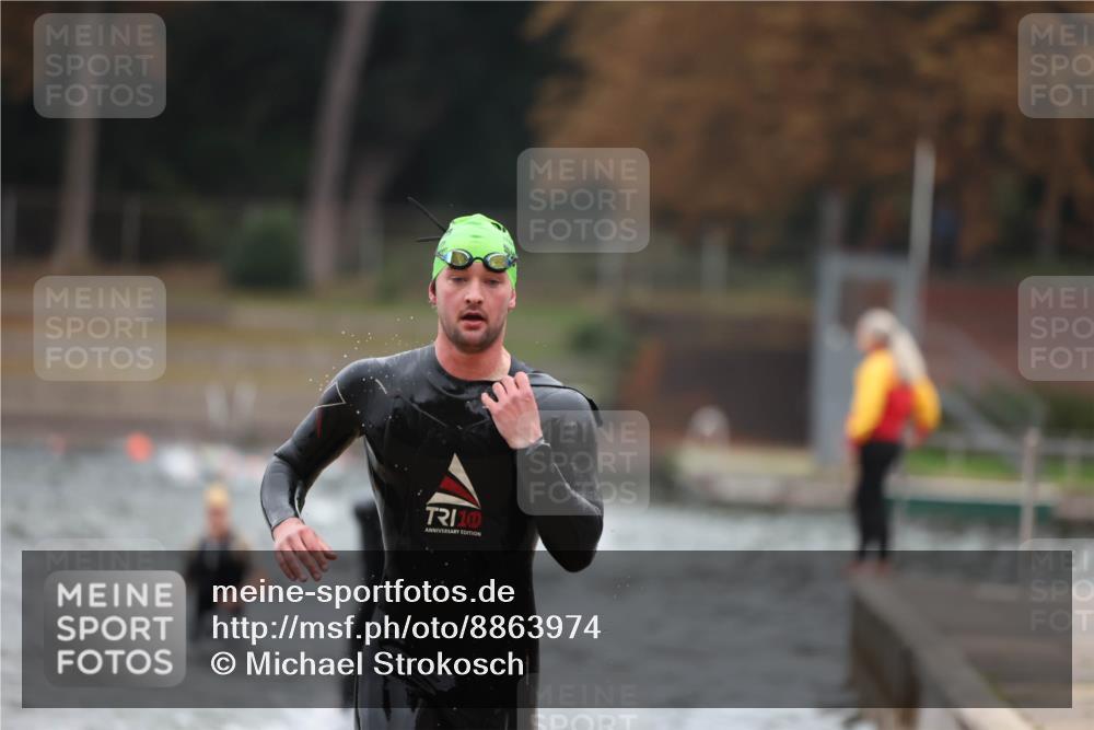14.09.2025 - Stadtparktriathlon Michael Strokosch http://msf.ph/oto/8863974 14.09.2025 08:50:11 Schwimmen 309, 355 meine-sportfotos.de