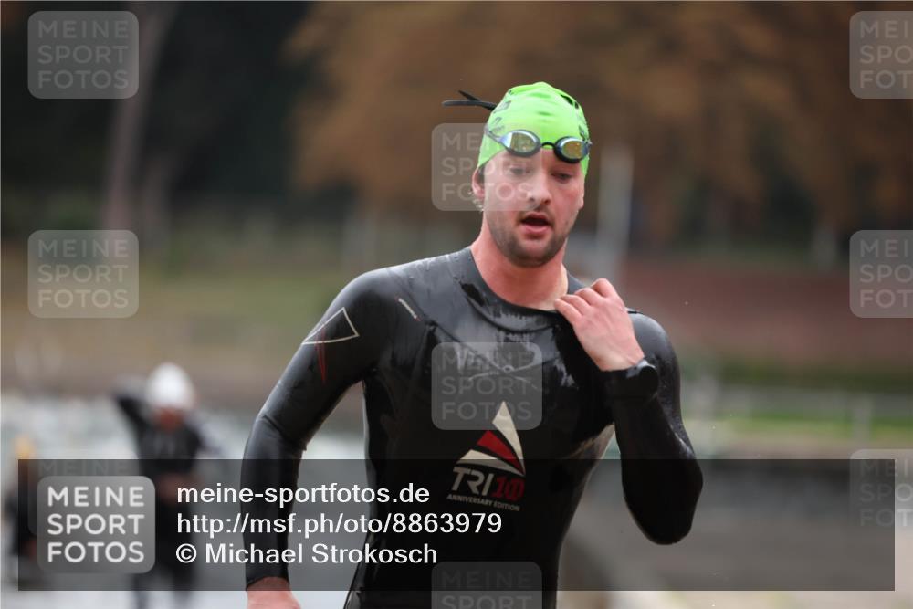 14.09.2025 - Stadtparktriathlon Michael Strokosch http://msf.ph/oto/8863979 14.09.2025 08:50:12 Schwimmen 309, 355 meine-sportfotos.de