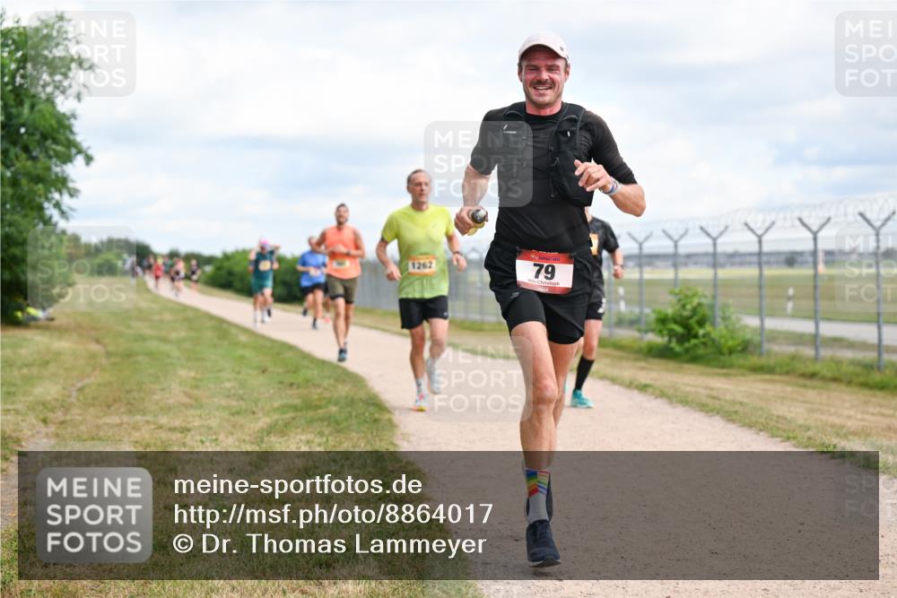 14.09.2025 - Airport Race Dr. Thomas Lammeyer http://msf.ph/oto/8864017 14.09.2025 12:03:58 Laufen 1262, 79 meine-sportfotos.de