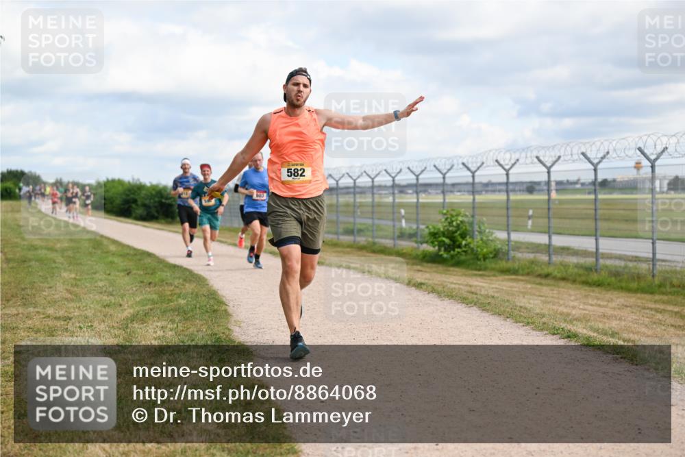 14.09.2025 - Airport Race Dr. Thomas Lammeyer http://msf.ph/oto/8864068 14.09.2025 12:04:01 Laufen 582 meine-sportfotos.de