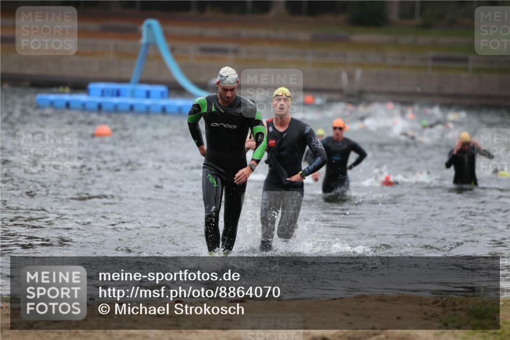 14.09.2025 - Stadtparktriathlon Michael Strokosch http://msf.ph/oto/8864070 14.09.2025 08:50:44 Schwimmen 314, 322, 365 meine-sportfotos.de