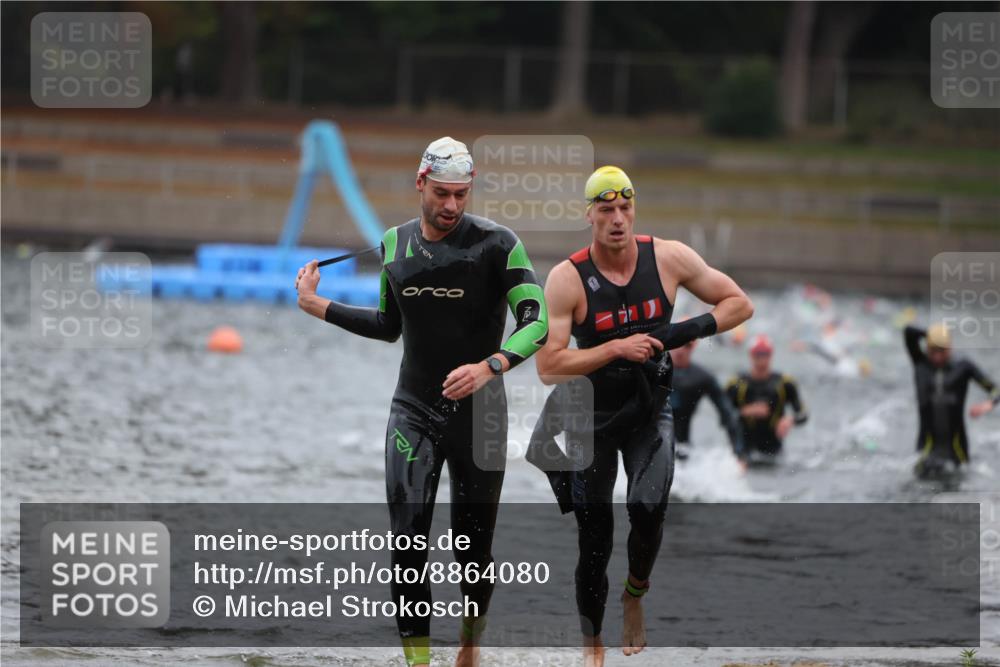 14.09.2025 - Stadtparktriathlon Michael Strokosch http://msf.ph/oto/8864080 14.09.2025 08:50:46 Schwimmen 314, 322, 365 meine-sportfotos.de