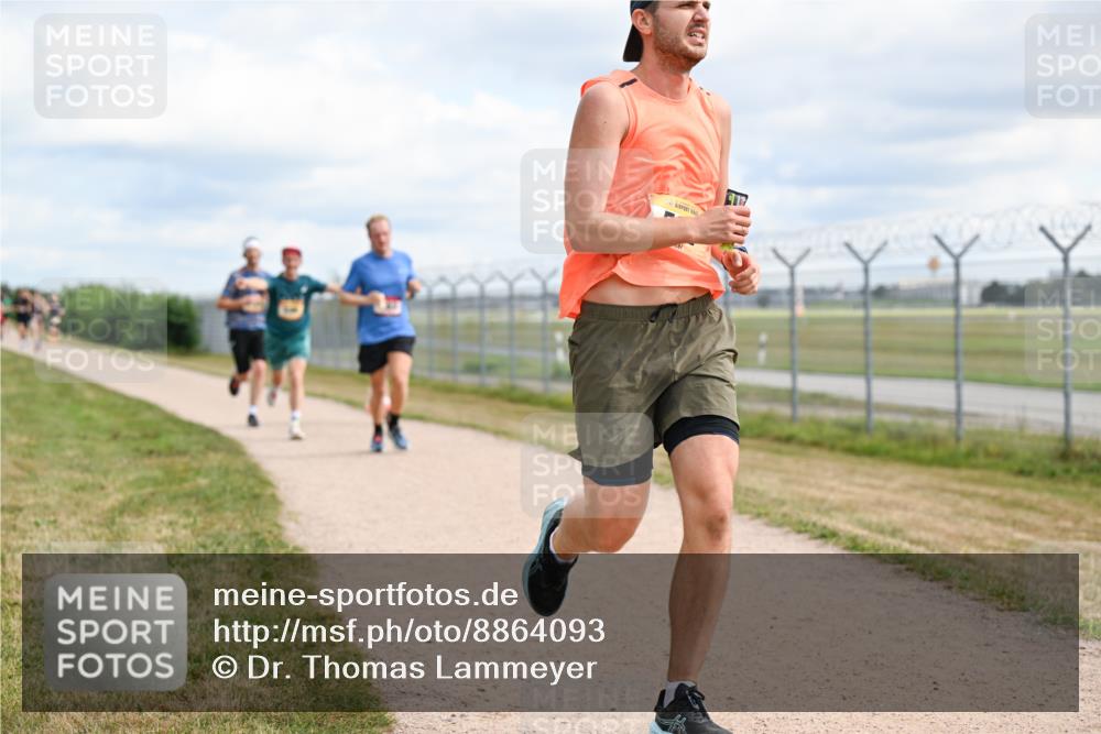 14.09.2025 - Airport Race Dr. Thomas Lammeyer http://msf.ph/oto/8864093 14.09.2025 12:04:02 Laufen  meine-sportfotos.de