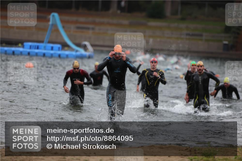14.09.2025 - Stadtparktriathlon Michael Strokosch http://msf.ph/oto/8864095 14.09.2025 08:50:51 Schwimmen 314, 322, 331, 344, 365, 374, 377 meine-sportfotos.de