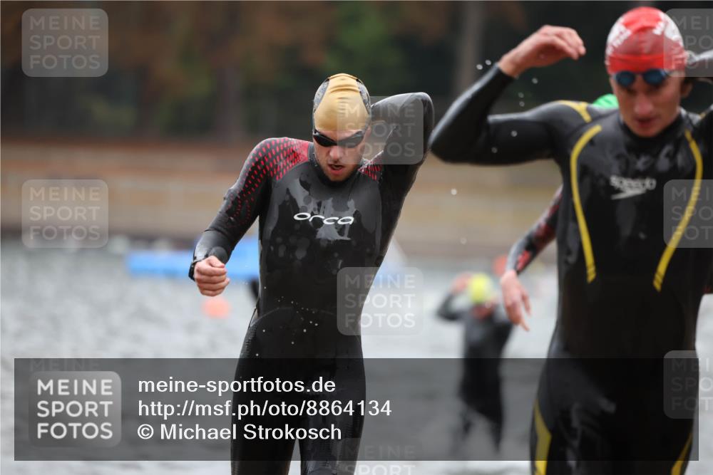 14.09.2025 - Stadtparktriathlon Michael Strokosch http://msf.ph/oto/8864134 14.09.2025 08:50:59 Schwimmen 322, 331, 344, 361, 368, 374, 376, 377 meine-sportfotos.de