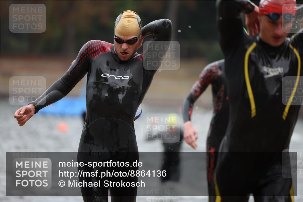 14.09.2025 - Stadtparktriathlon Michael Strokosch http://msf.ph/oto/8864136 14.09.2025 08:50:59 Schwimmen 322, 331, 344, 361, 368, 374, 376, 377 meine-sportfotos.de