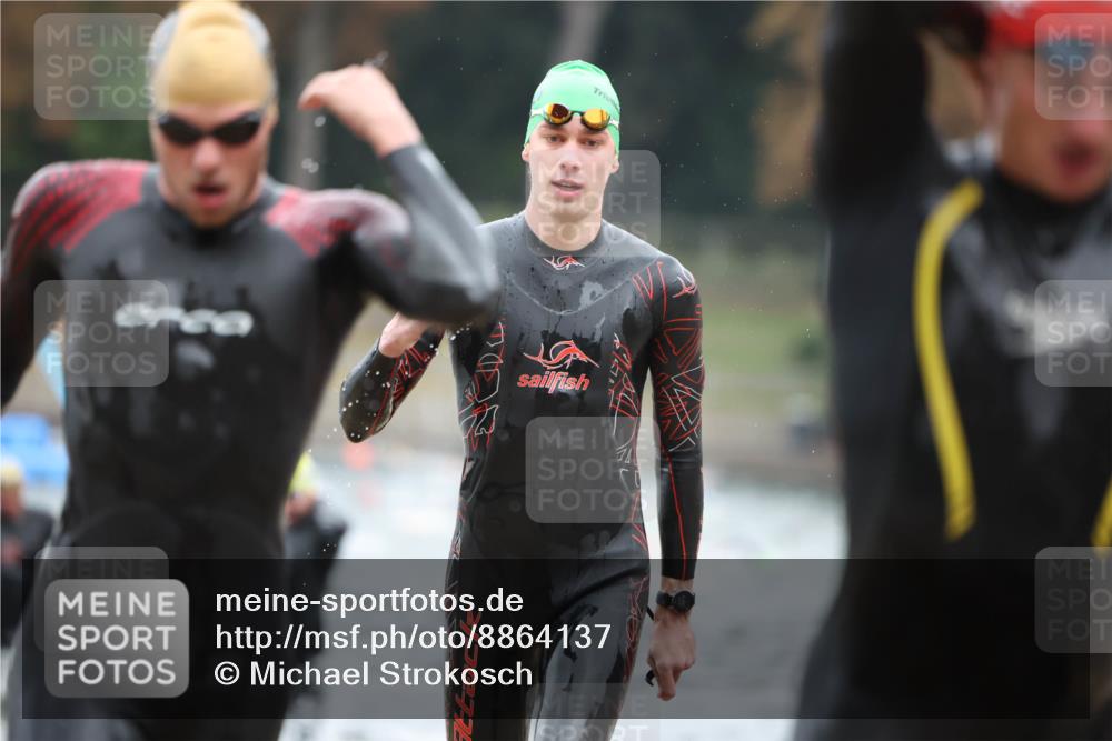 14.09.2025 - Stadtparktriathlon Michael Strokosch http://msf.ph/oto/8864137 14.09.2025 08:51:00 Schwimmen 331, 344, 361, 368, 374, 376, 377 meine-sportfotos.de