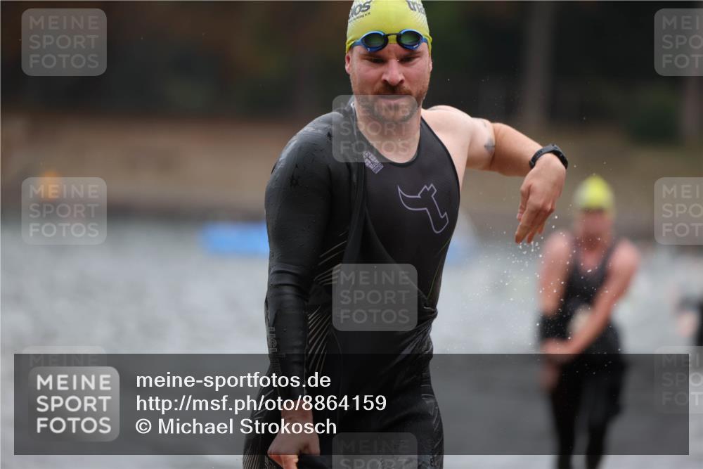 14.09.2025 - Stadtparktriathlon Michael Strokosch http://msf.ph/oto/8864159 14.09.2025 08:51:05 Schwimmen 361, 368, 376 meine-sportfotos.de