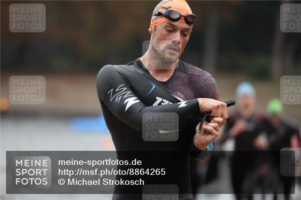 14.09.2025 - Stadtparktriathlon Michael Strokosch http://msf.ph/oto/8864265 14.09.2025 08:51:35 Schwimmen 318, 323, 324, 340, 345, 347, 354, 370, 373, 375 meine-sportfotos.de